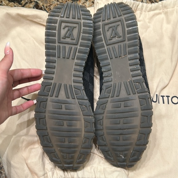 Louis Vuitton sneakers, black, size 11, only worn once. - Picture 10 of 11